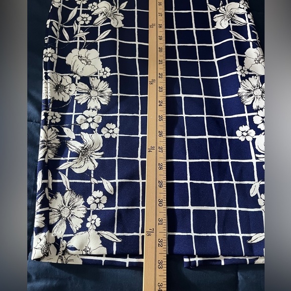 Express Navy and White Strapless Floral Dress - Picture 7 of 10